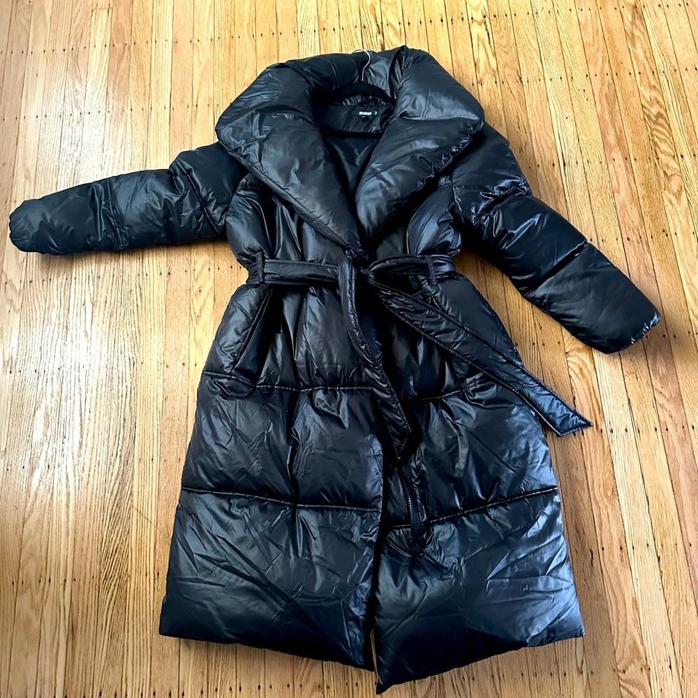 Full length belted puffer coat. Like new!